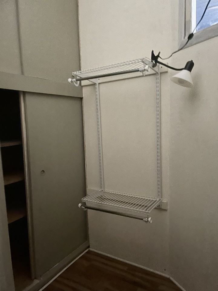 578 N Main St #A - Photo 4 of 11