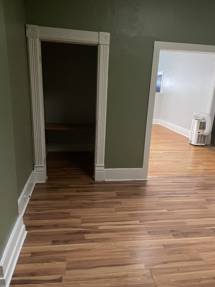 578 N Main St #A - Photo 5 of 11