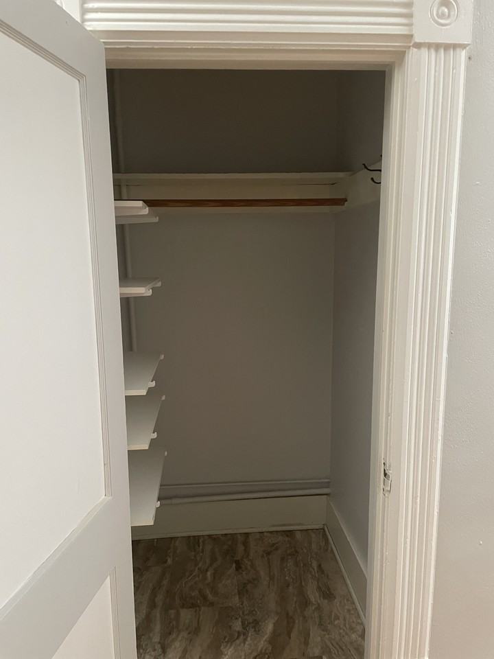 578 N Main St #A - Photo 6 of 11