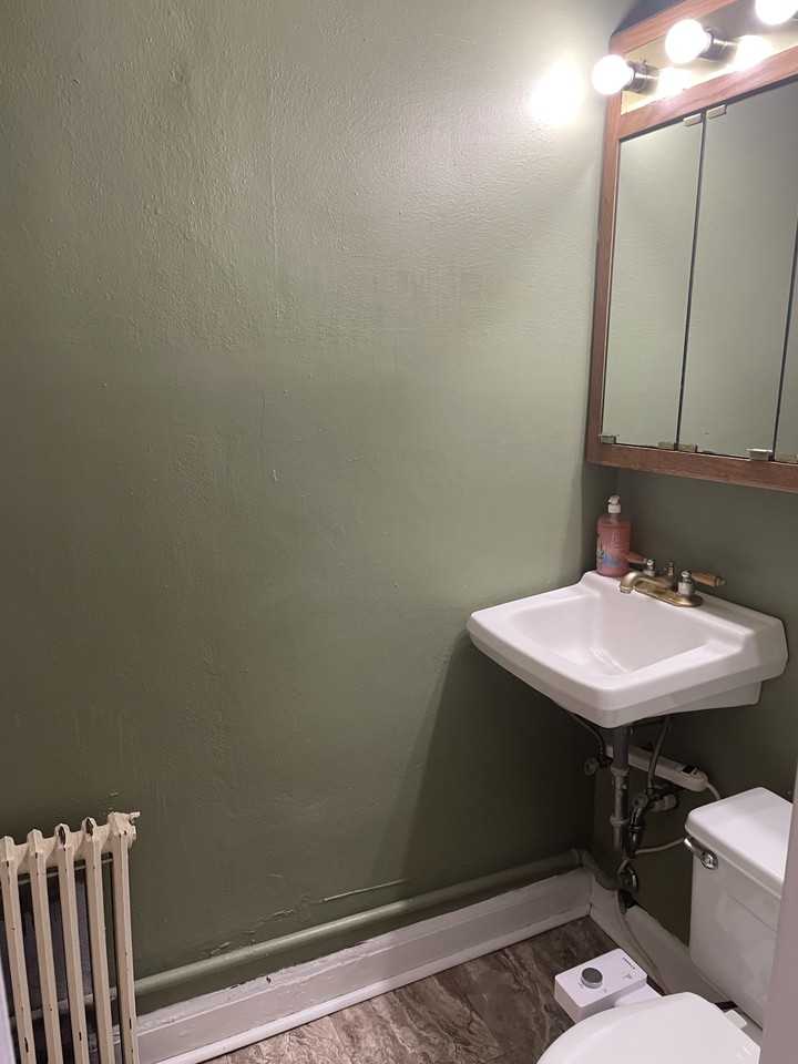 578 N Main St #A - Photo 7 of 11