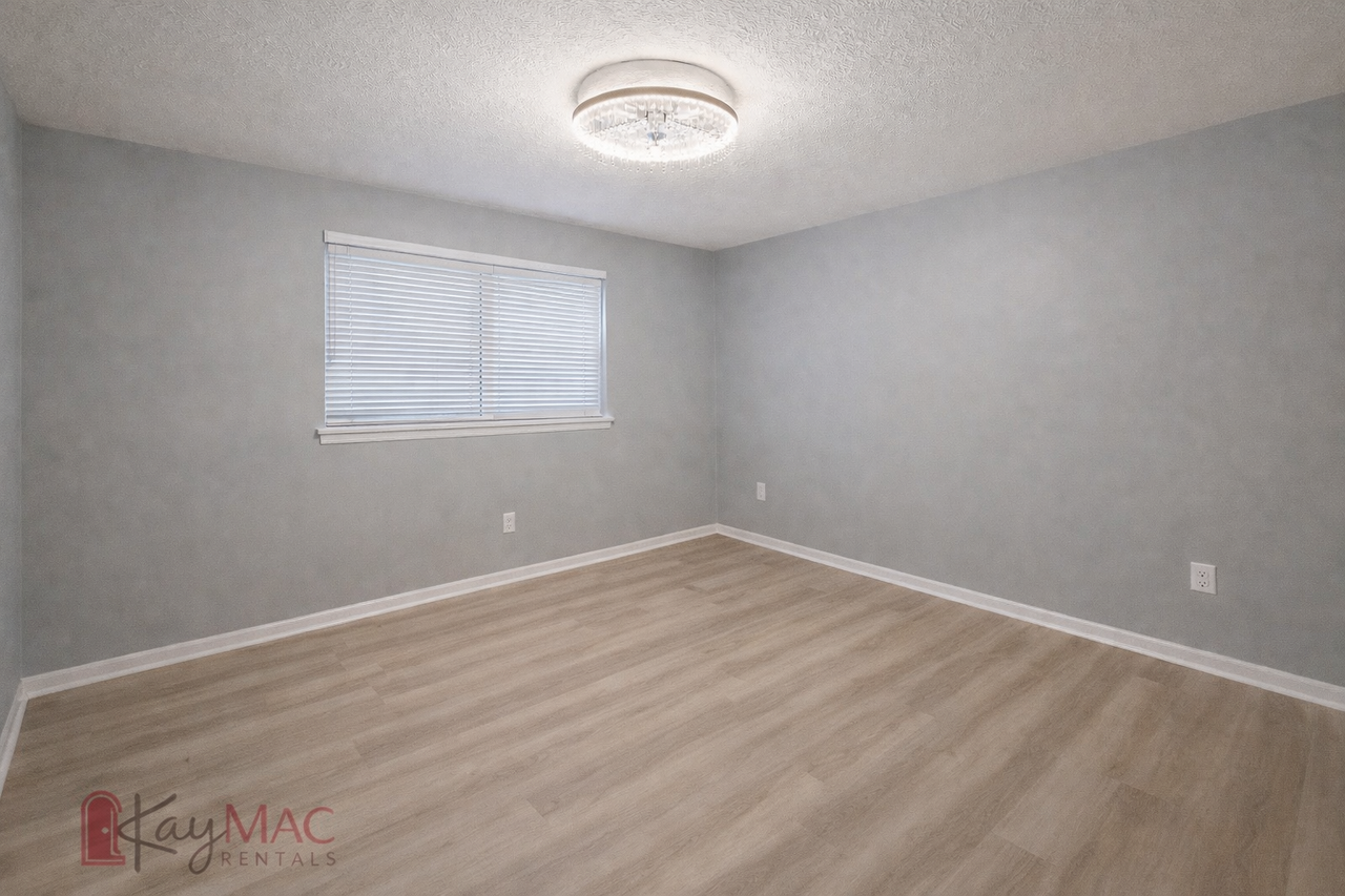 501 11th Ave #NA - Photo 7 of 12