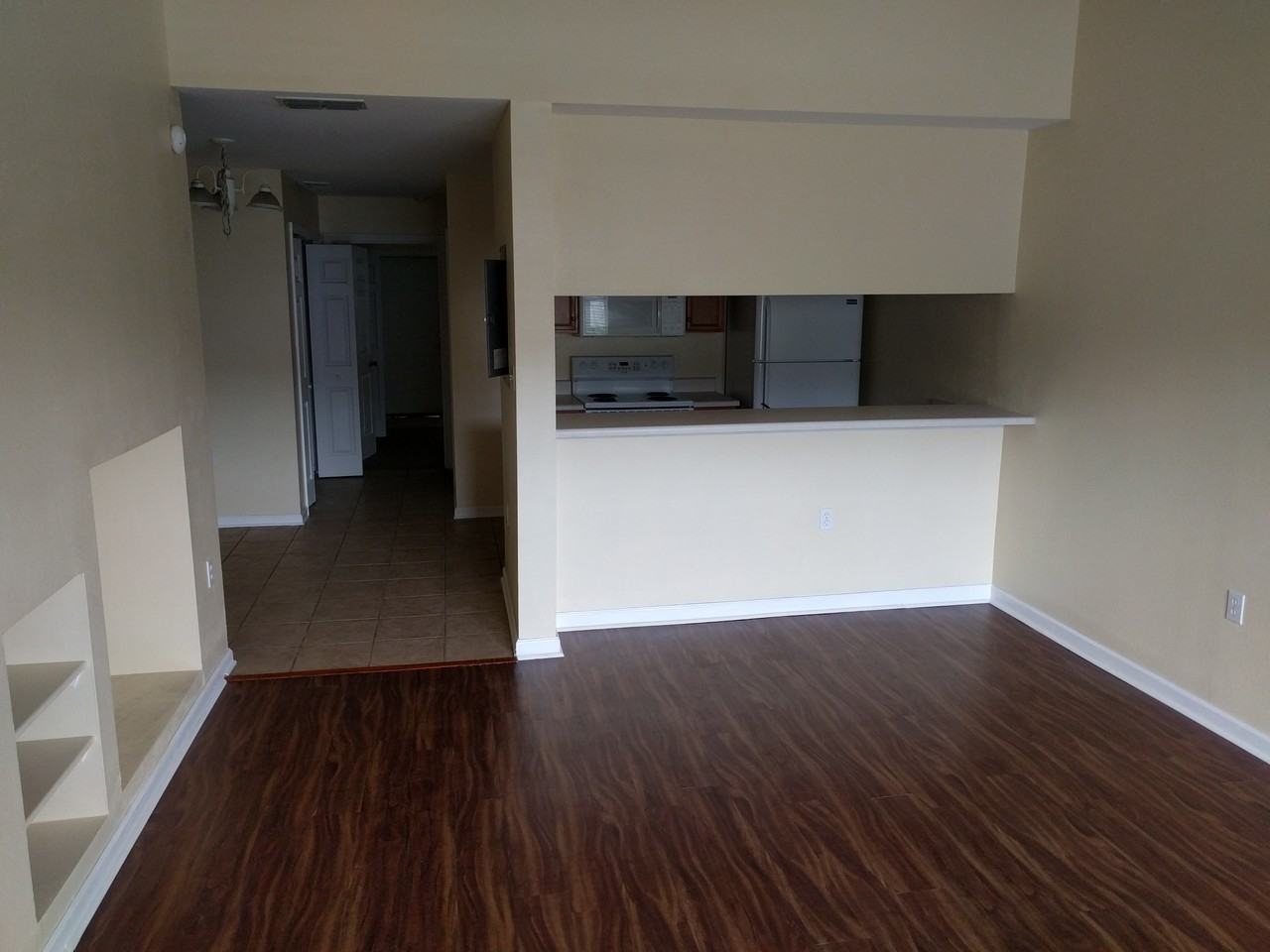 2738 W Tharpe St #NA - Photo 2 of 6