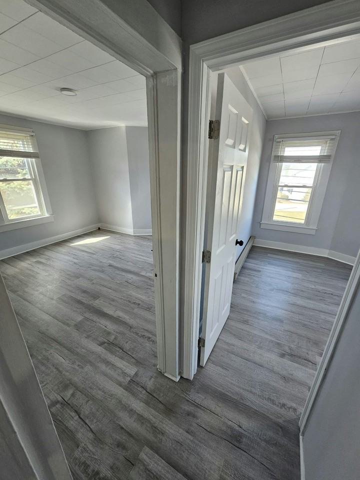 235 Ziegler Street, Unit 237 ZIEGLER - Photo 4 of 12