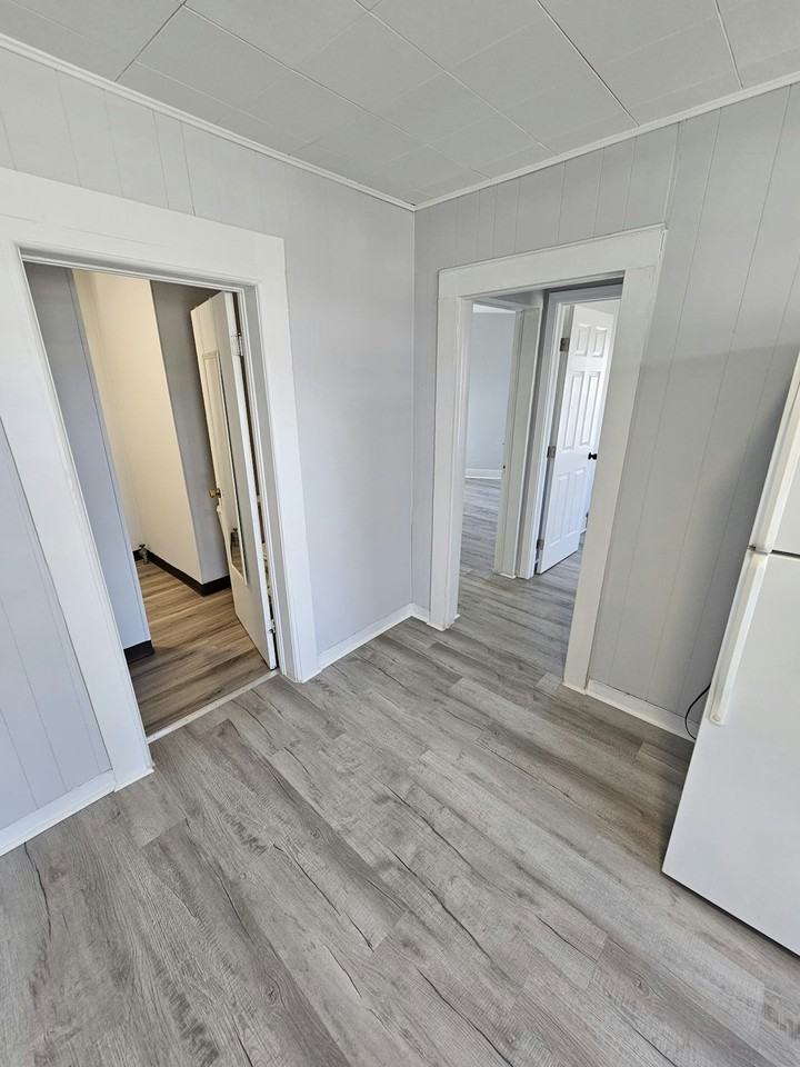 235 Ziegler Street, Unit 237 ZIEGLER - Photo 5 of 12