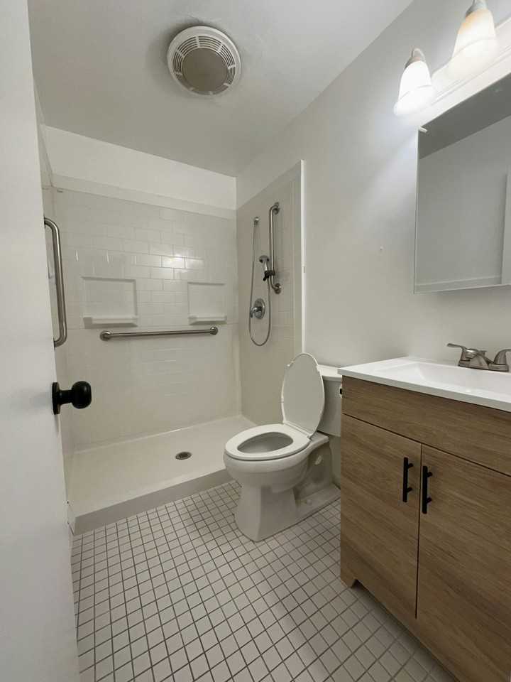 2412 Winding Way - Photo 6 of 16