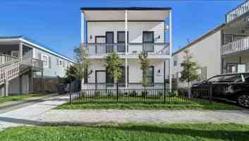 featured image of 920 Avenue L