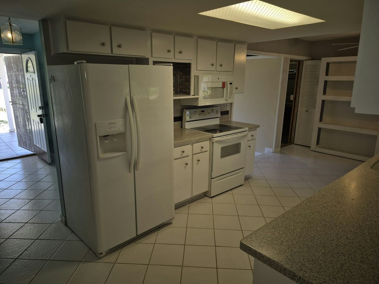 9802 Riverview Drive - Photo 2 of 30