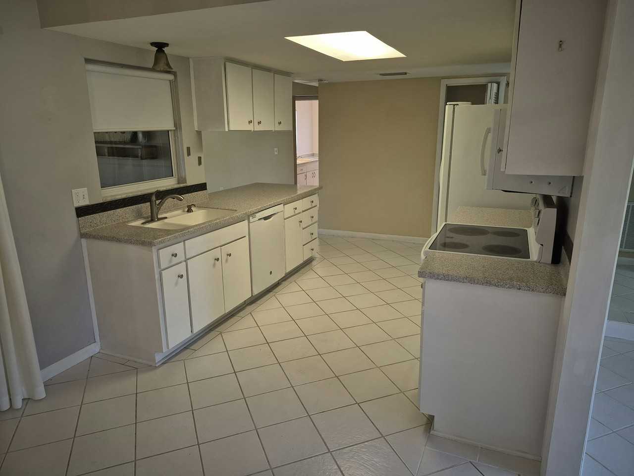 9802 Riverview Drive - Photo 4 of 30