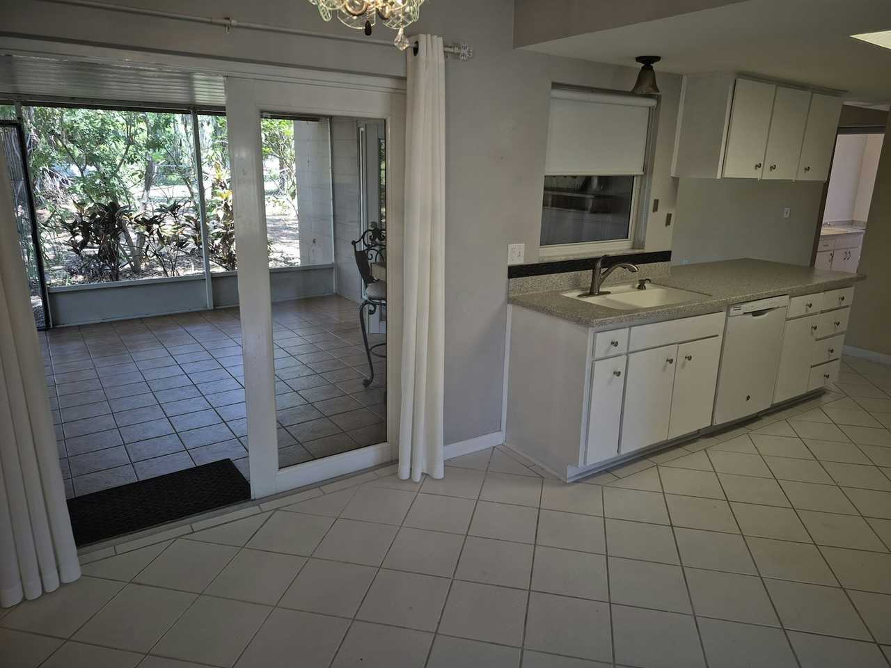 9802 Riverview Drive - Photo 5 of 30