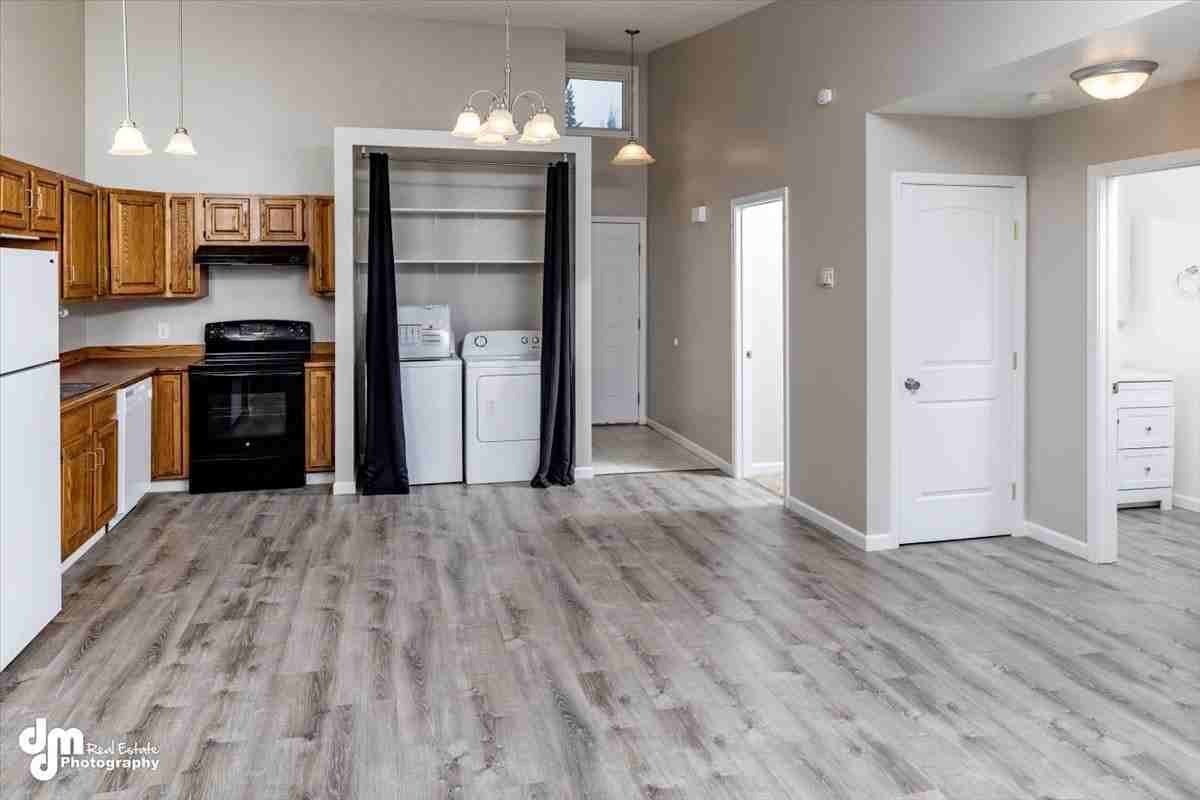 1300 North Hickory Street, Unit 3 - Hickory - Photo 3 of 14