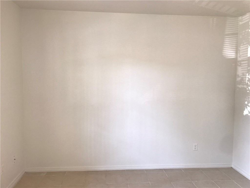 1205 N Oakland Ave #1 - Photo 4 of 8