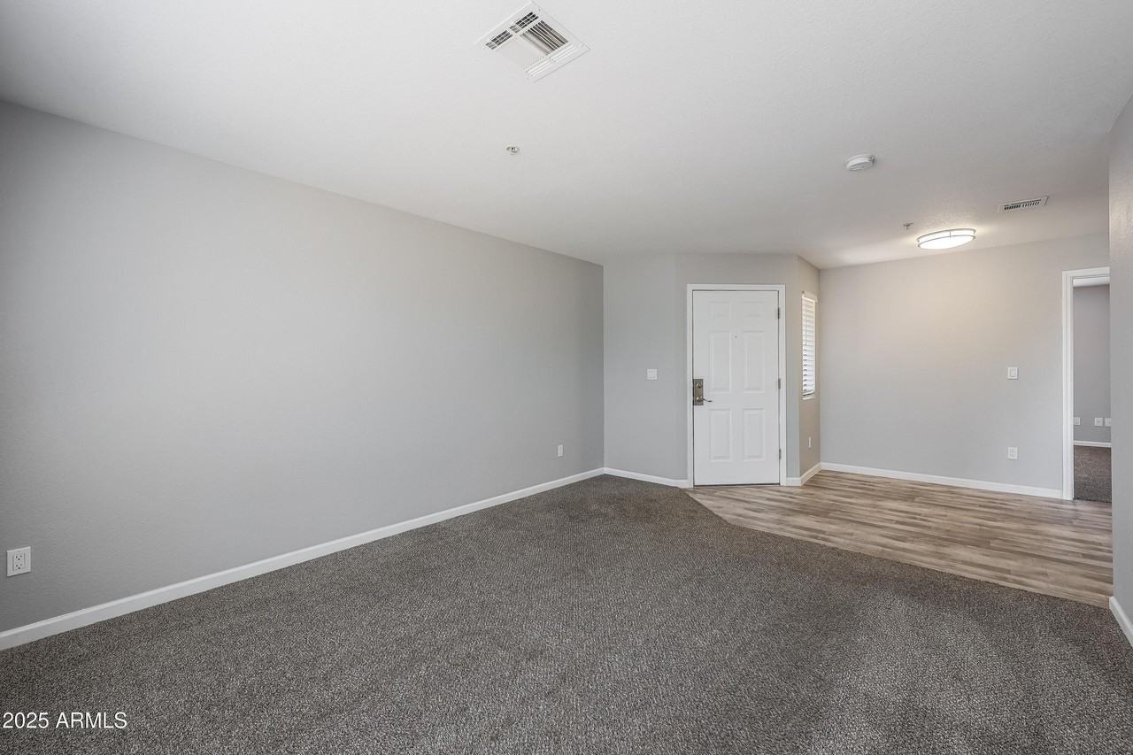 16033 N 25th St #214 - Photo 4 of 20