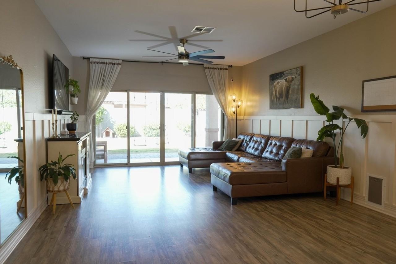 884 W Whistling Thorn Ave - Photo 5 of 30