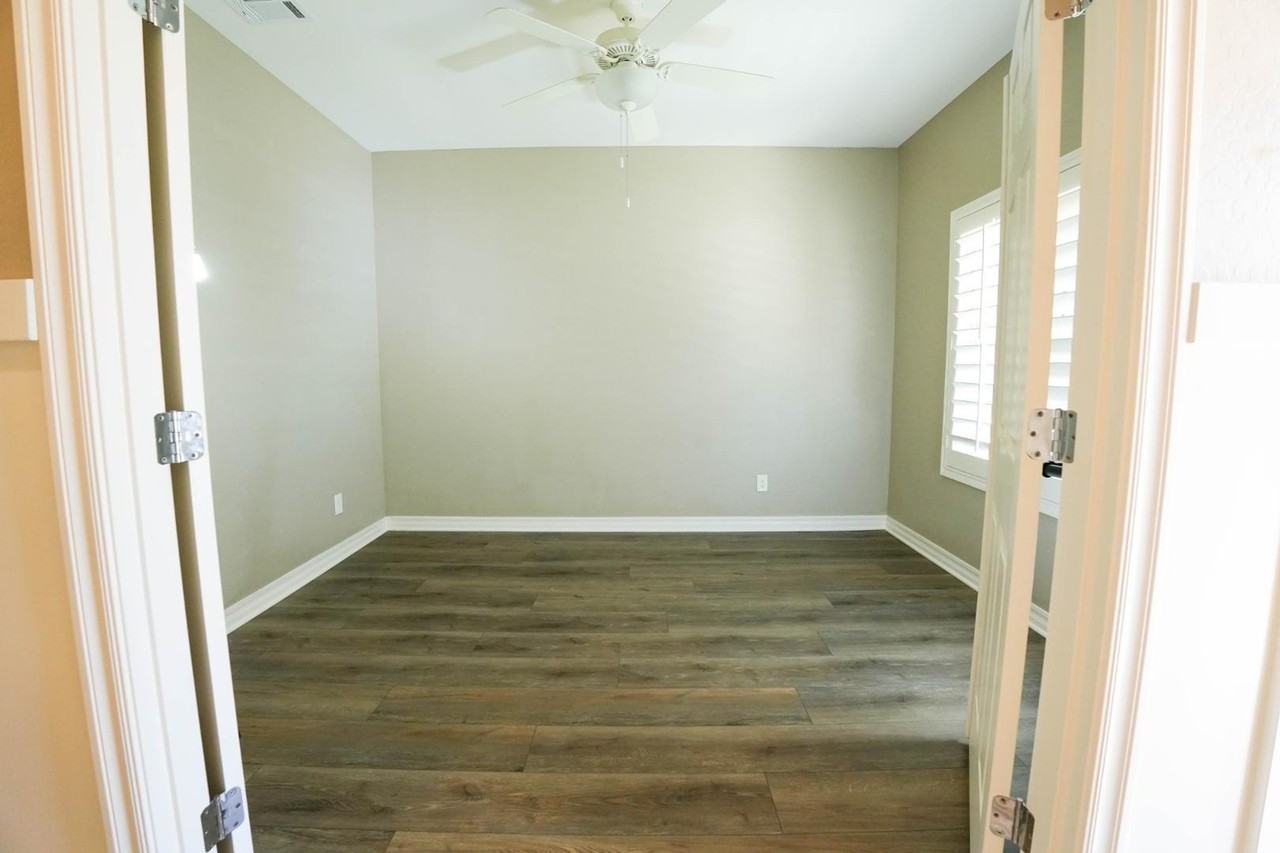 884 W Whistling Thorn Ave - Photo 6 of 30