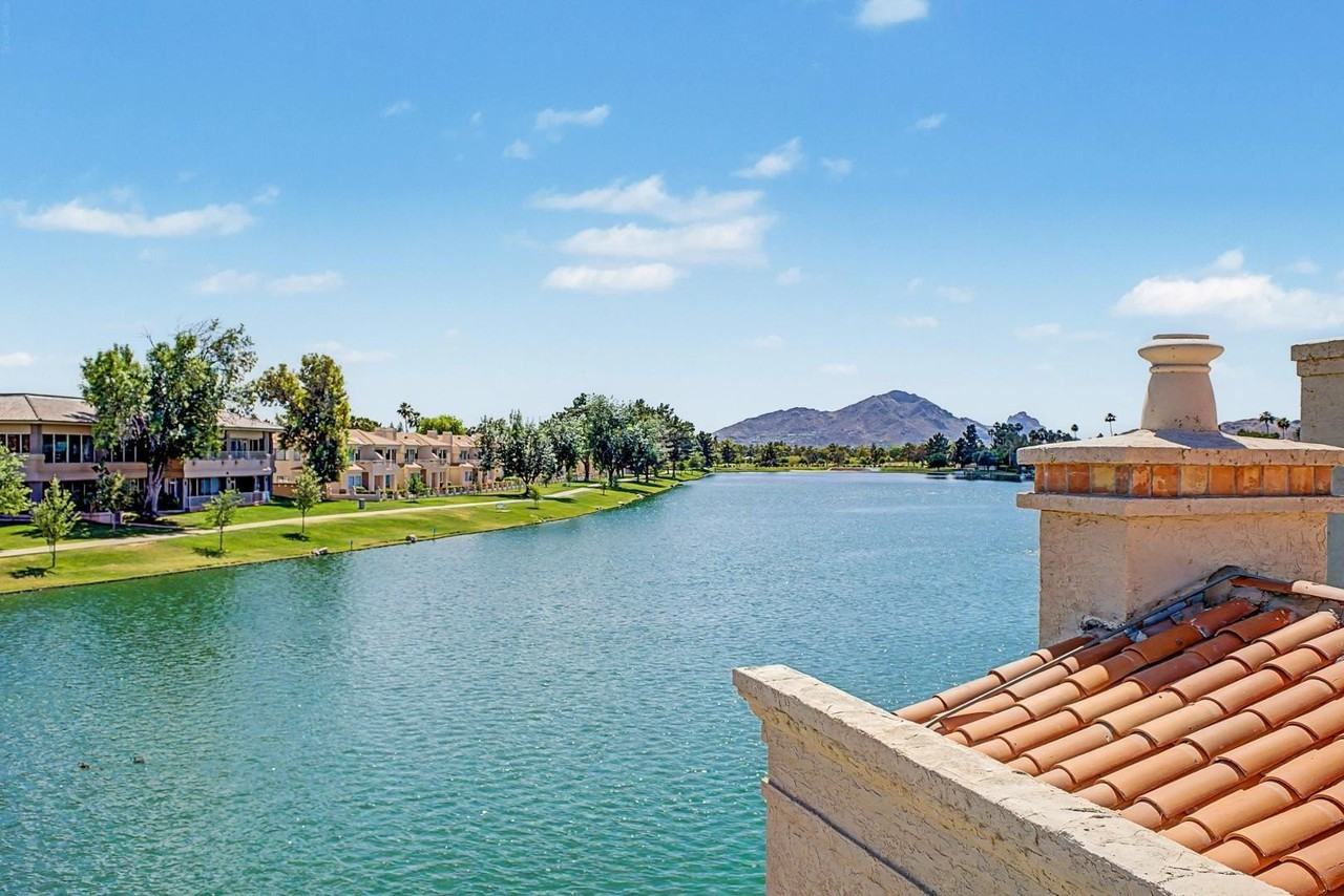 8407 E Del Camino Dr - Photo 6 of 34