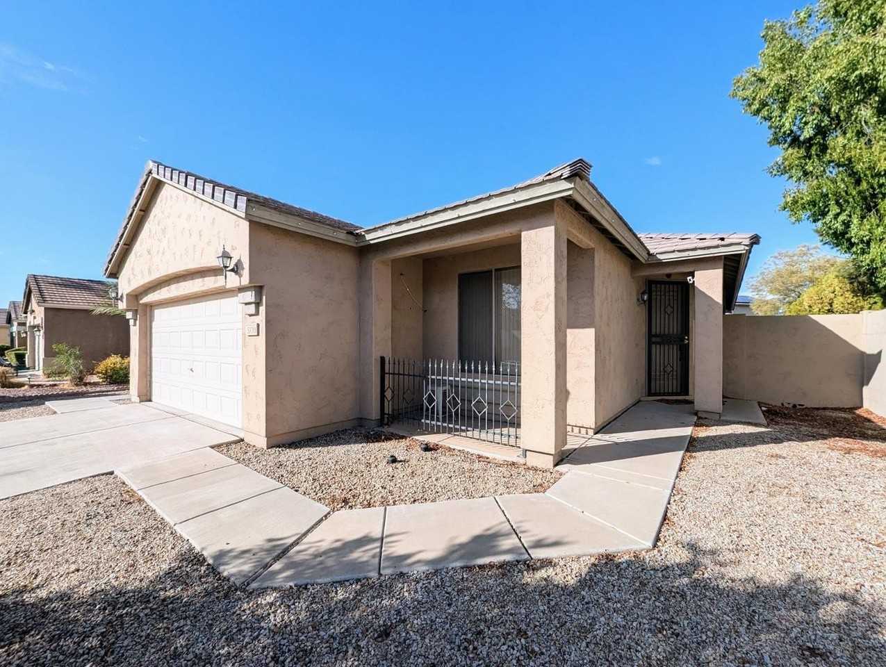 5770 W Golden Ln - Photo 4 of 50