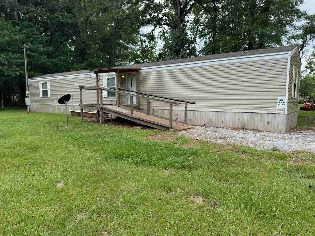 326 County Road 852 - Photo 2 of 26