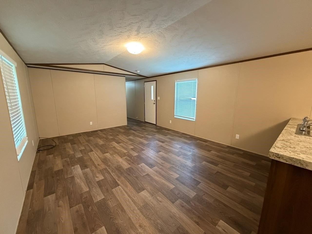 326 County Road 852 - Photo 5 of 26