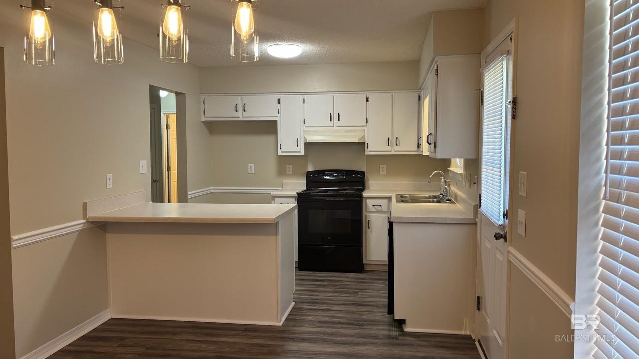 18950 Dalewood Cir - Photo 2 of 18