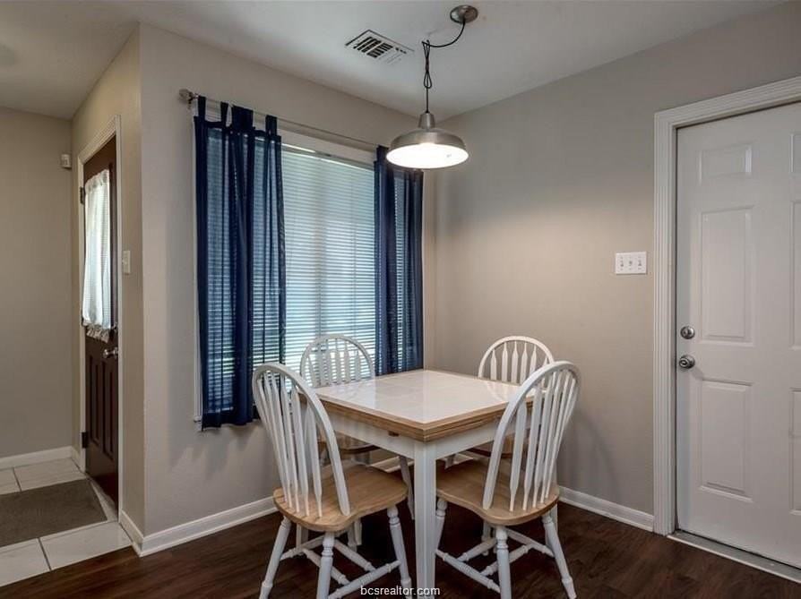 1002 Bayou Woods Dr - Photo 7 of 12