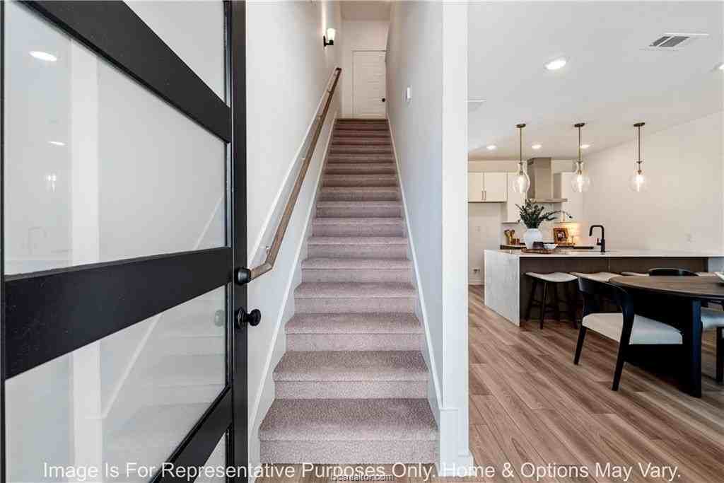 1207 Dorothy Ln - Photo 2 of 15