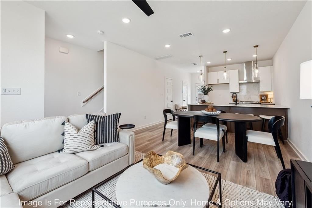 1207 Dorothy Ln - Photo 5 of 15