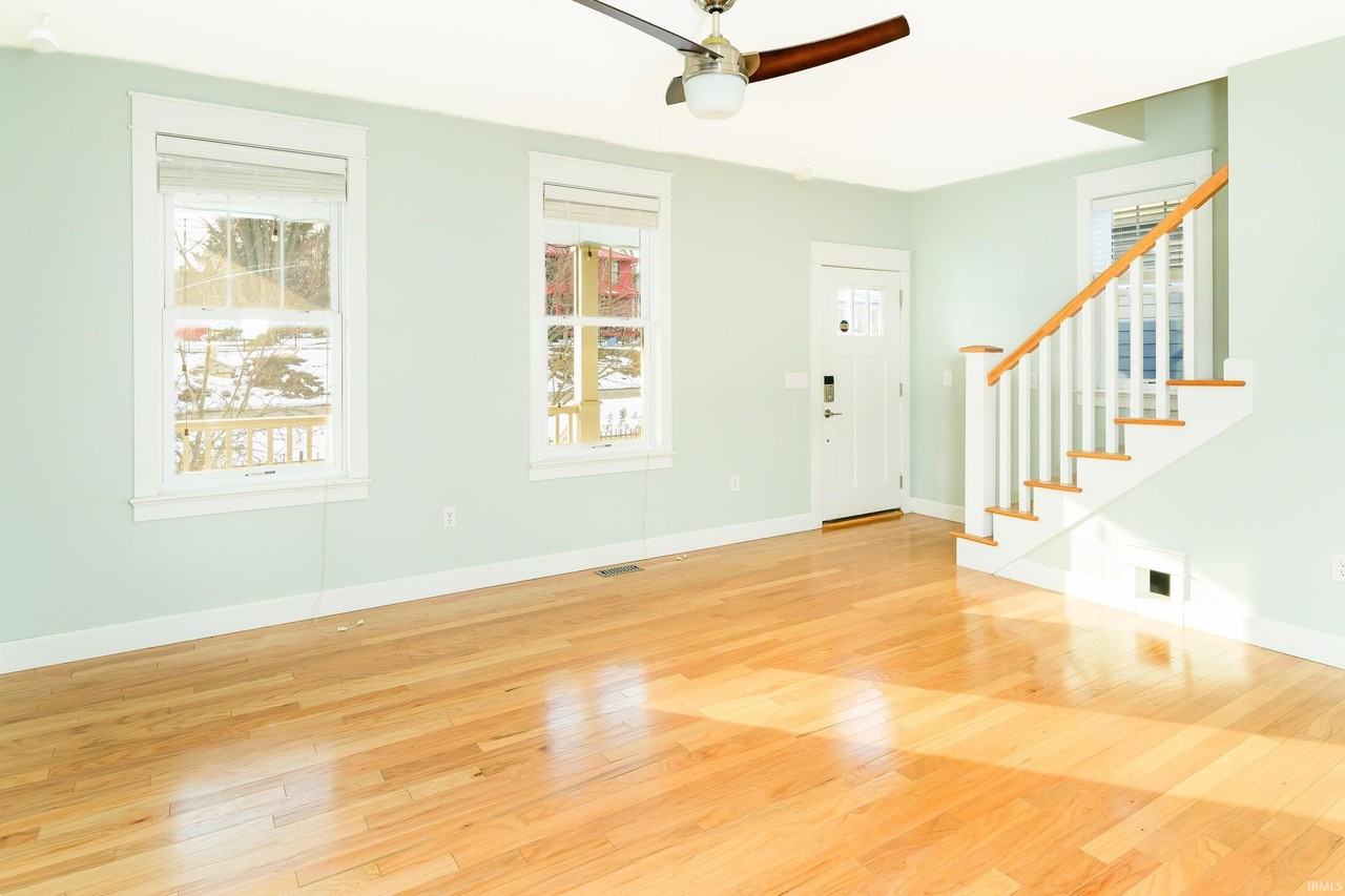 819 S Morton St - Photo 6 of 33