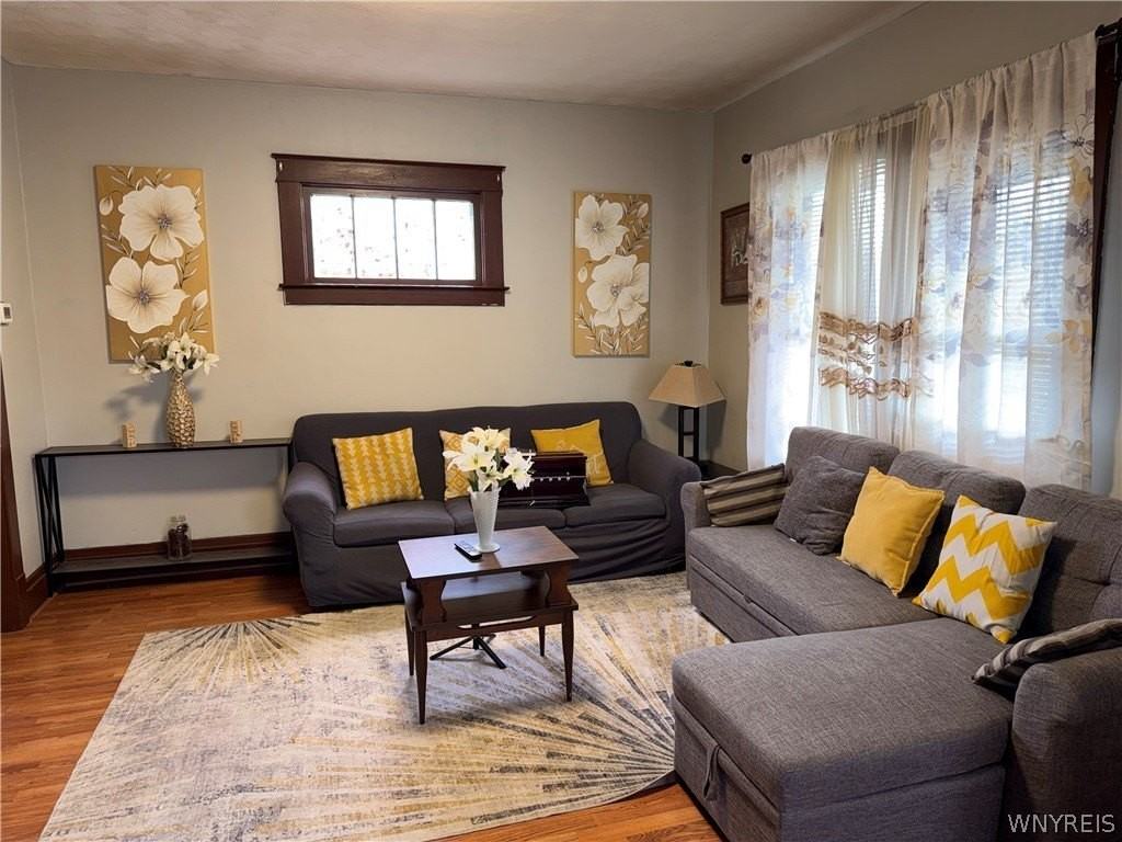 1616 Walnut Ave - Photo 4 of 17