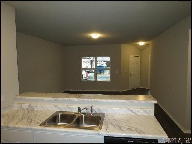 1935 Auburn Hills Dr - Photo 3 of 20