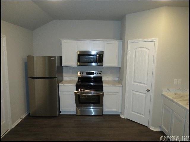 1935 Auburn Hills Dr - Photo 4 of 20