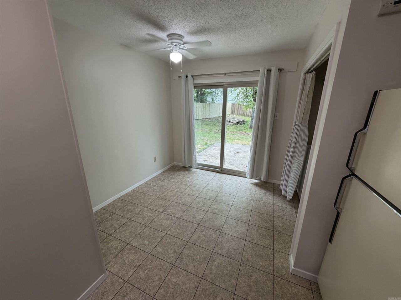 12 Southland Ct - Photo 7 of 10