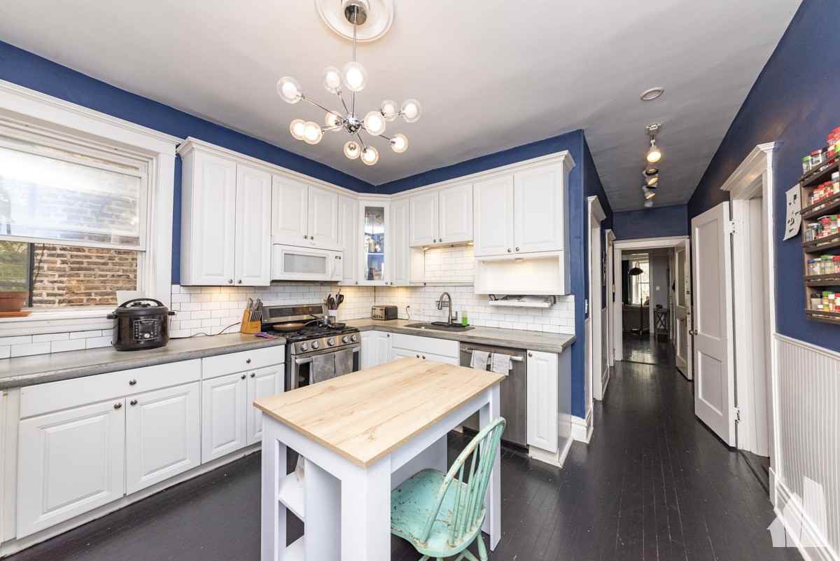 842 W Waveland Ave #2 - Photo 2 of 25