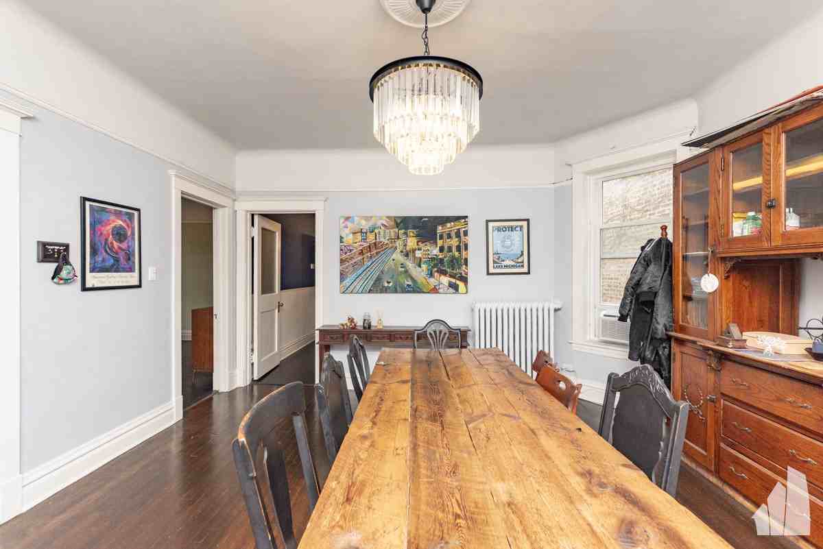 842 W Waveland Ave #2 - Photo 4 of 25