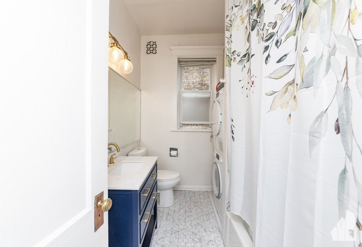 842 W Waveland Ave #2 - Photo 7 of 25