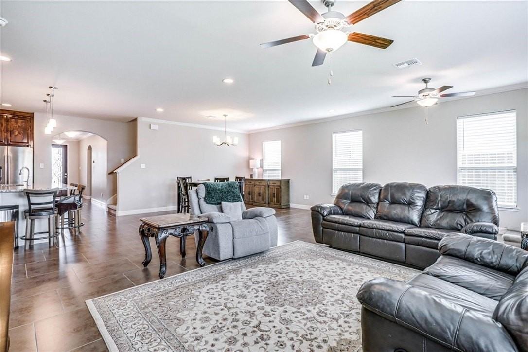 7617 Diamond Dr - Photo 5 of 40