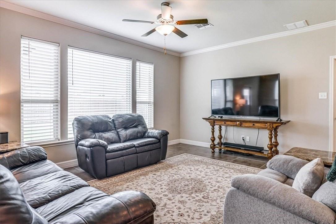 7617 Diamond Dr - Photo 6 of 40