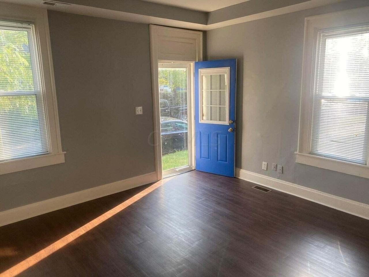 484 E Columbus St - Photo 2 of 10