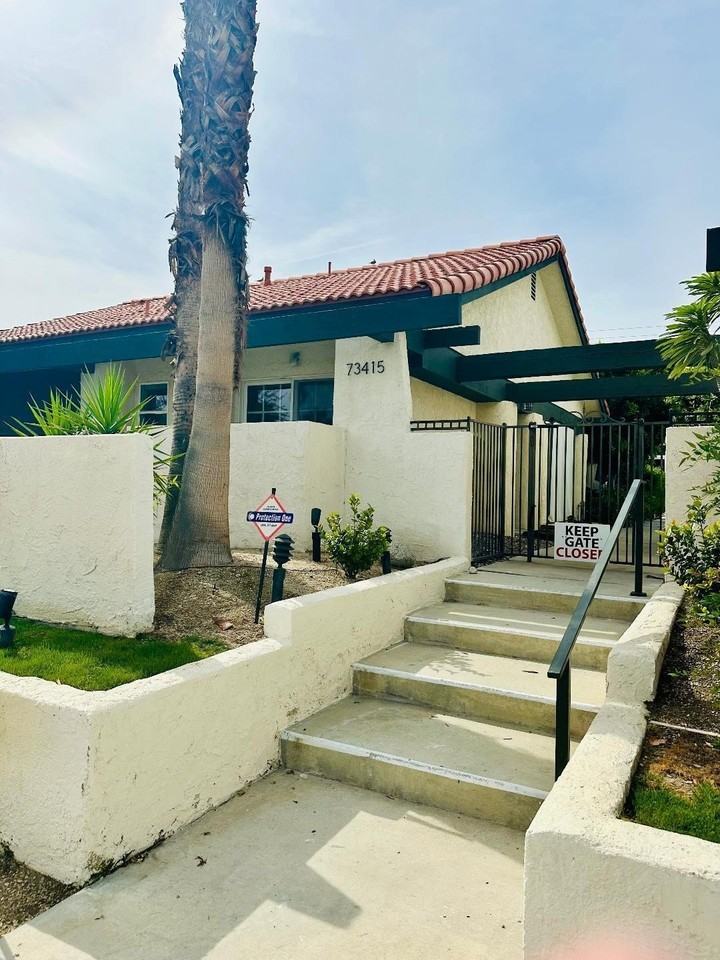 73415 Shadow Mountain Dr #6 - Photo 3 of 10