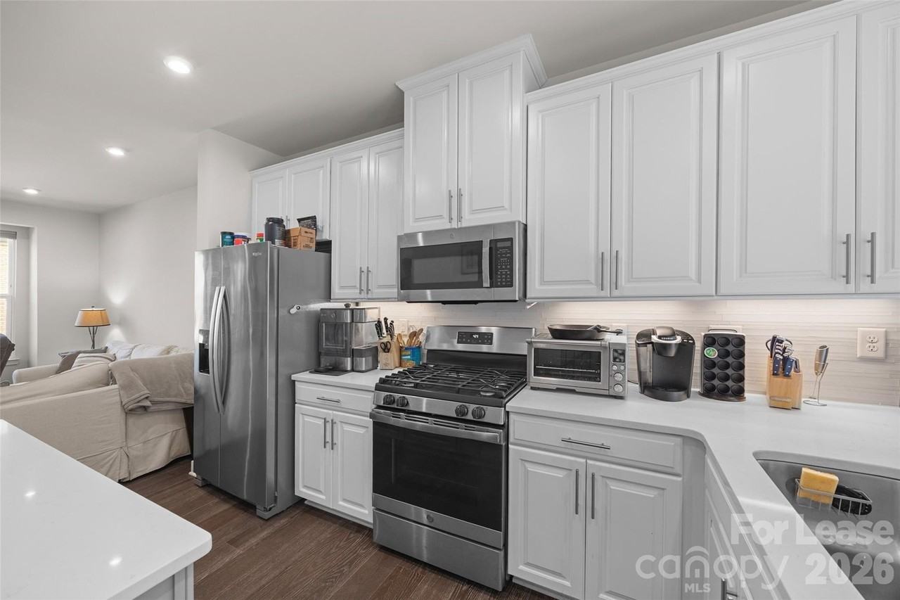 424 Music Hall Way - Photo 7 of 35