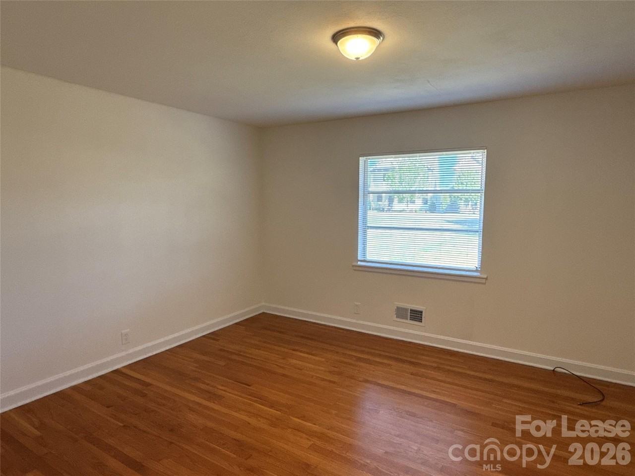 104 Stowe Rd - Photo 7 of 15