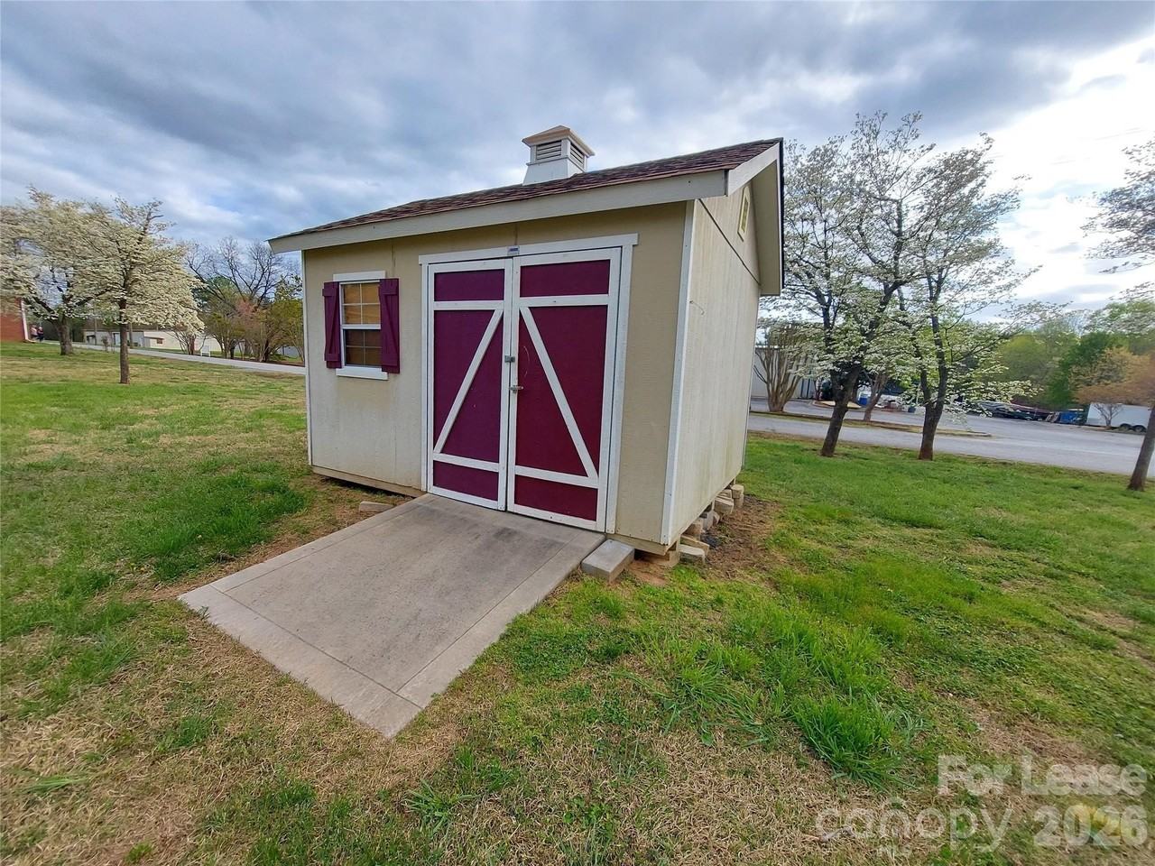 3121 Corliss Ave - Photo 3 of 16