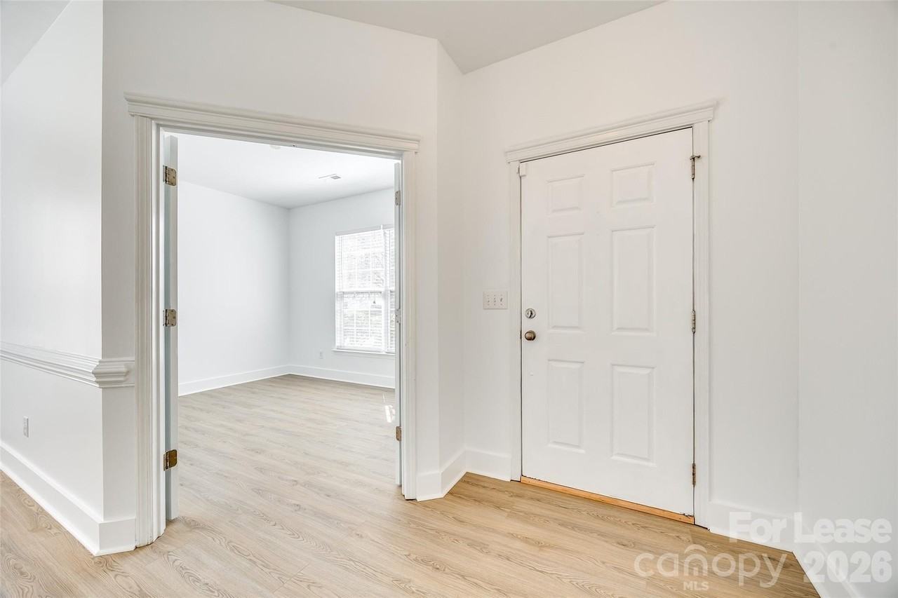 3725 Planters Watch Dr - Photo 3 of 48