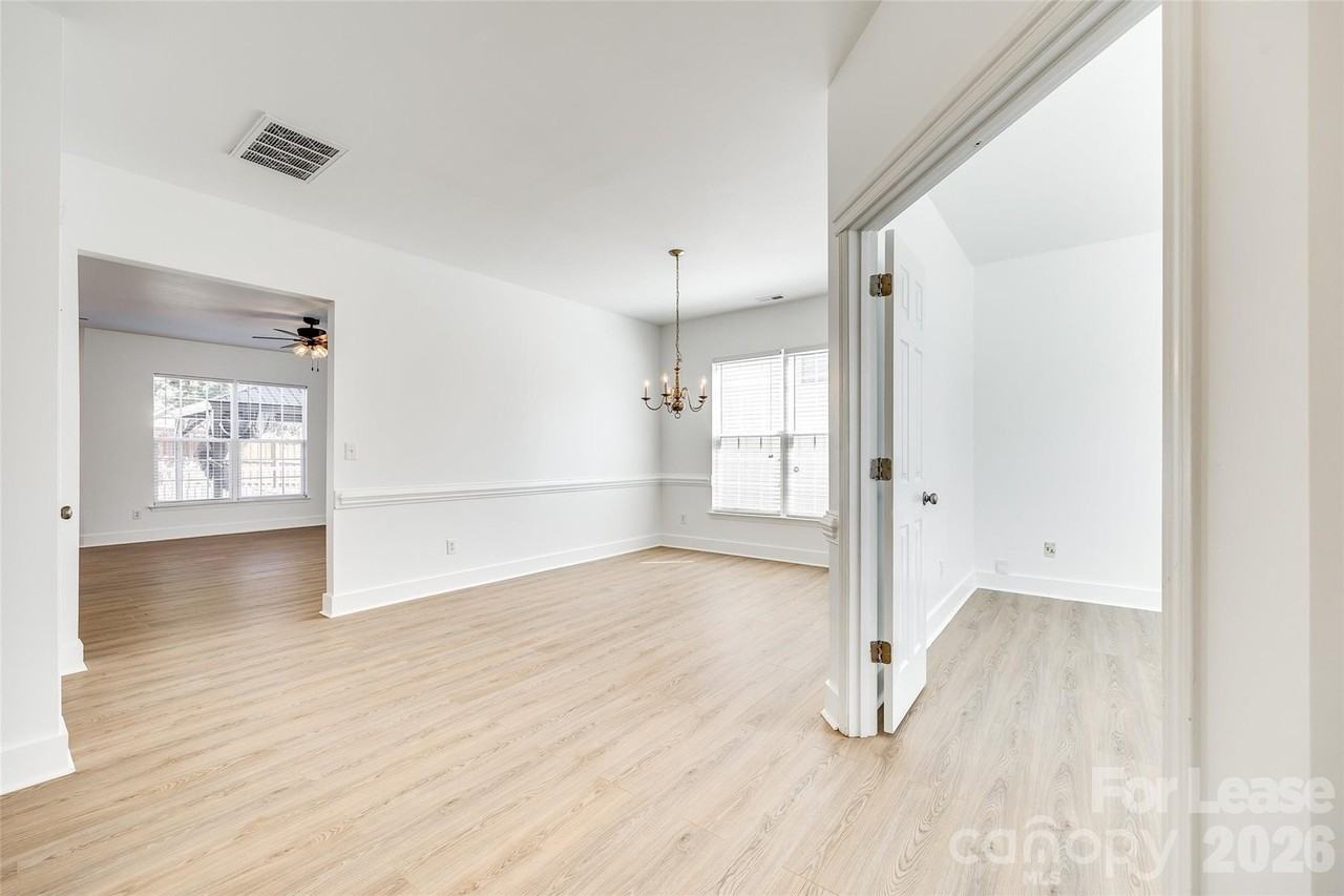 3725 Planters Watch Dr - Photo 4 of 48