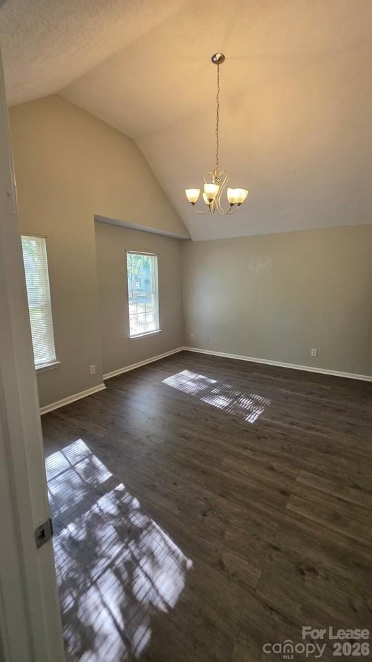 2633 Daffodil Dr - Photo 7 of 10