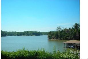 13822 Queens Harbor Rd #D - Photo 1 of 1