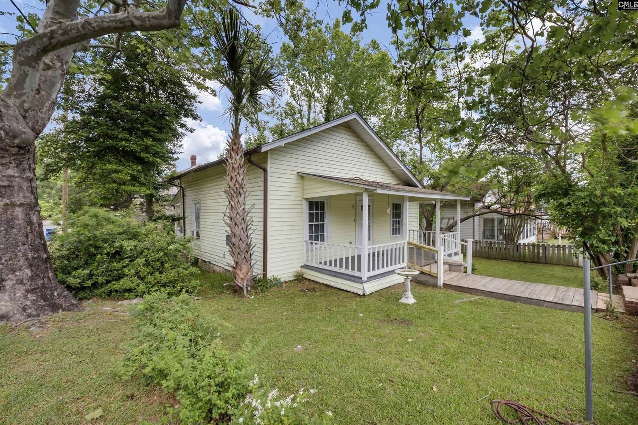 206 Augusta St - Photo 2 of 16