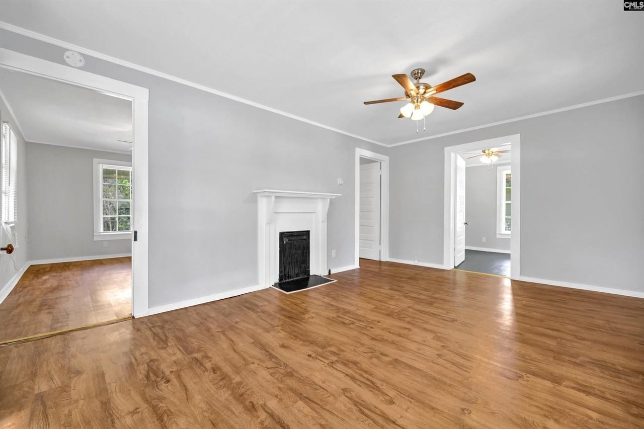 206 Augusta St - Photo 4 of 16