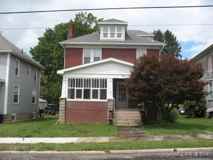 390 W Race St - Photo 1 of 1