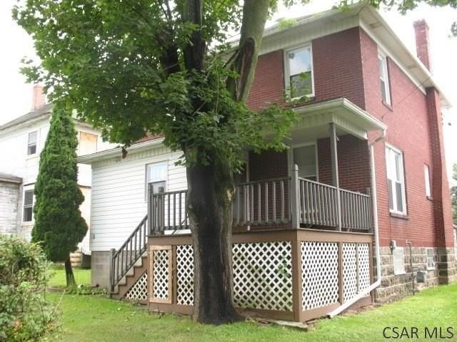 390 W Race St - Photo 2 of 13