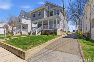 featured image of 21 Quintard Ter #2ndFL